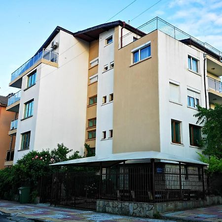 Paunovi Guest House Primorsko Exteriér fotografie