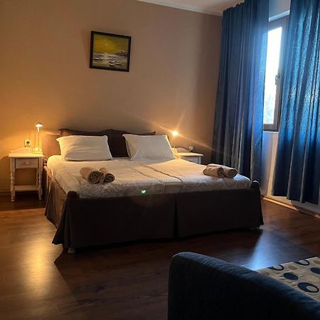 Paunovi Guest House Primorsko Exteriér fotografie