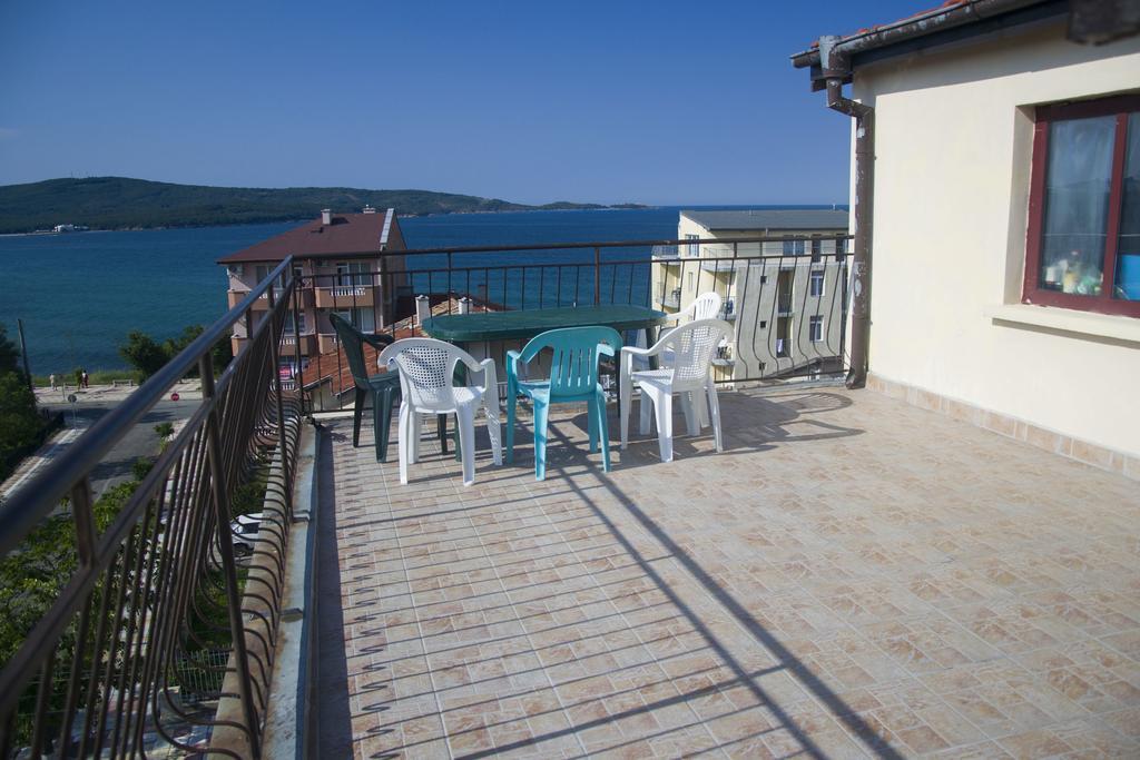 Paunovi Guest House Primorsko Exteriér fotografie