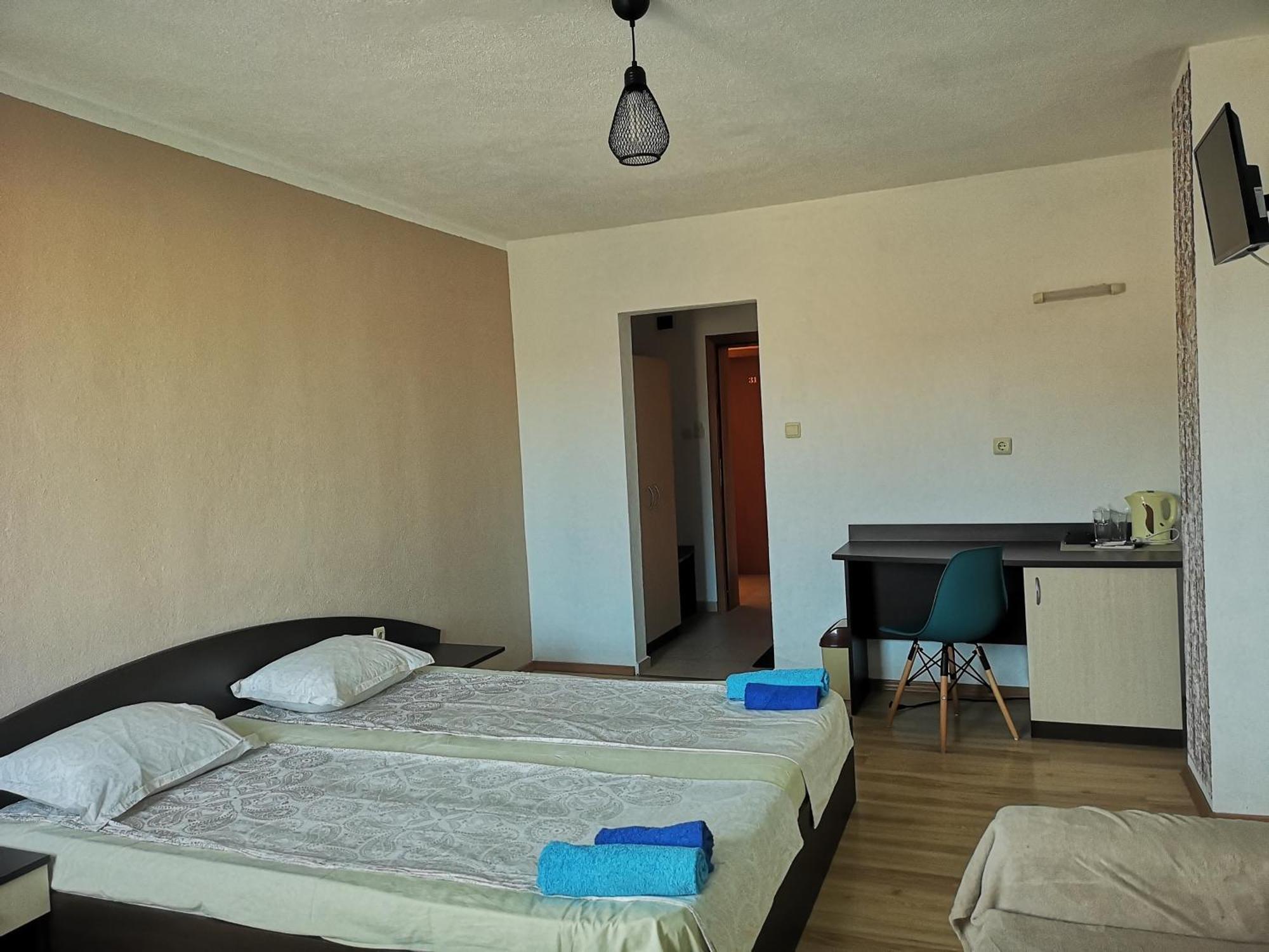 Paunovi Guest House Primorsko Pokoj fotografie